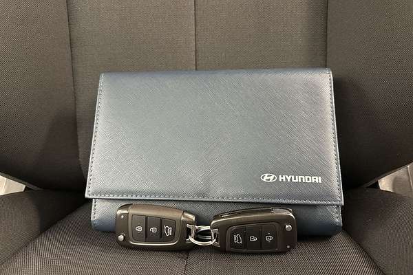 2024 Hyundai STARIA LOAD US4.V2