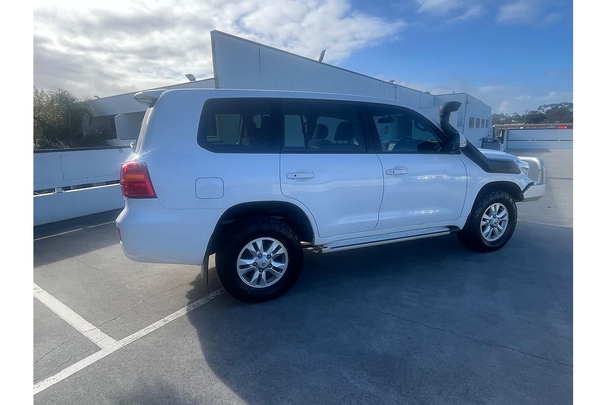 2012 Toyota Landcruiser GXL VDJ200R