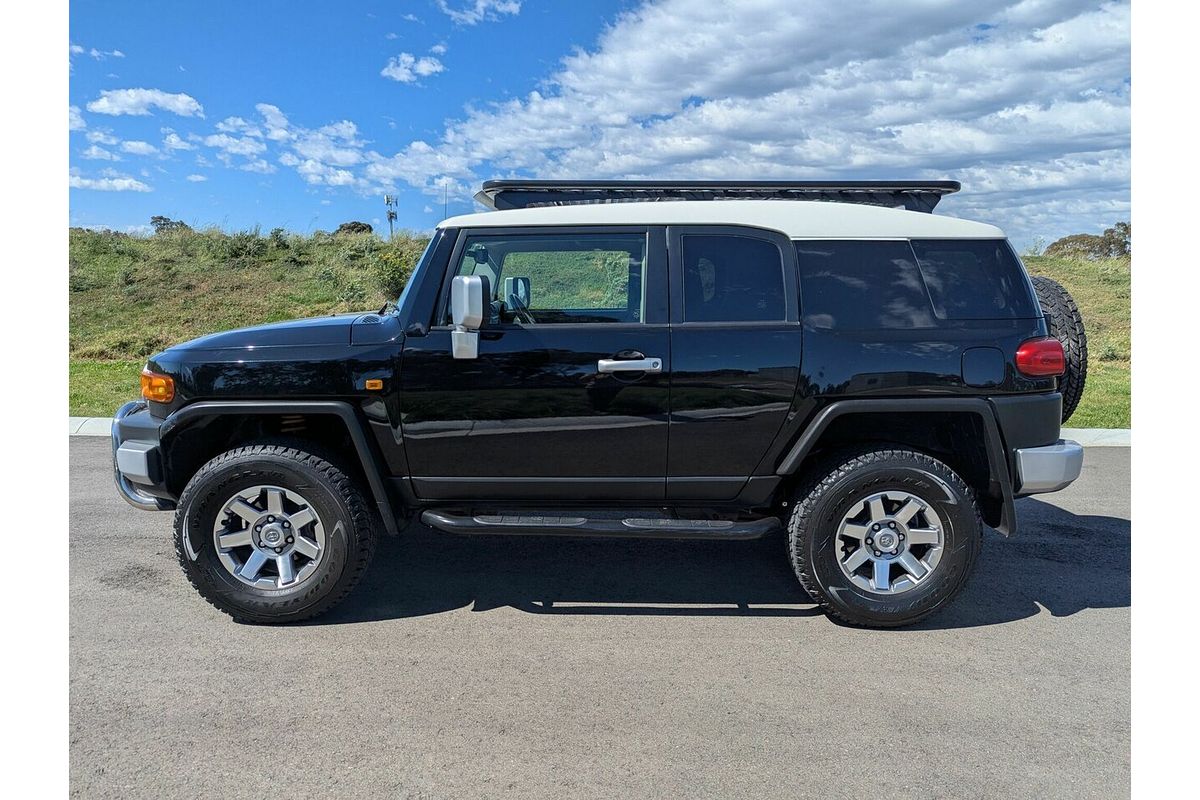2013 Toyota FJ Cruiser GSJ15R