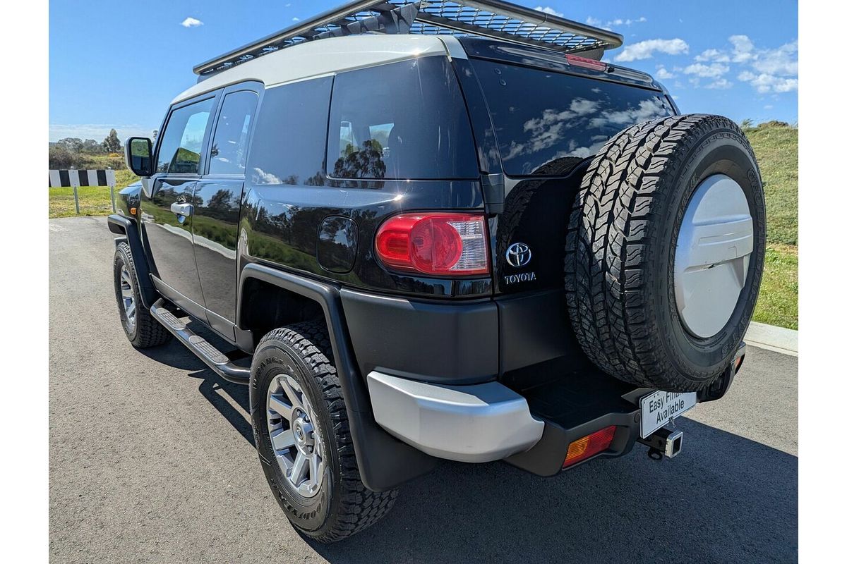 2013 Toyota FJ Cruiser GSJ15R
