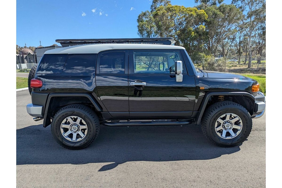 2013 Toyota FJ Cruiser GSJ15R