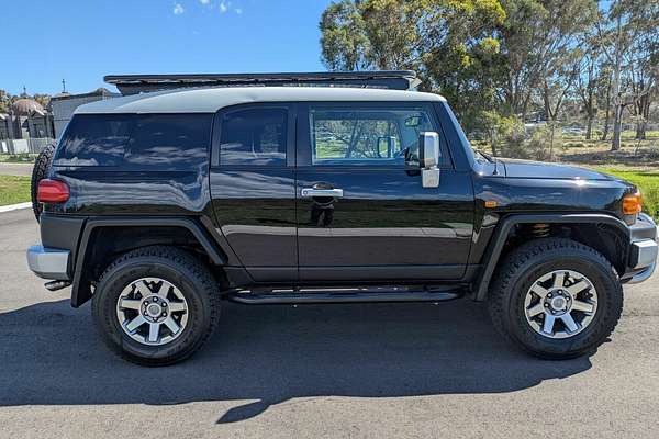 2013 Toyota FJ Cruiser GSJ15R