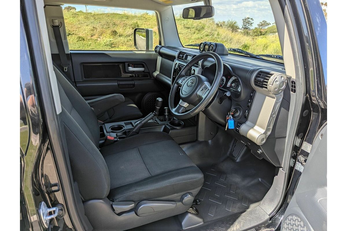 2013 Toyota FJ Cruiser GSJ15R