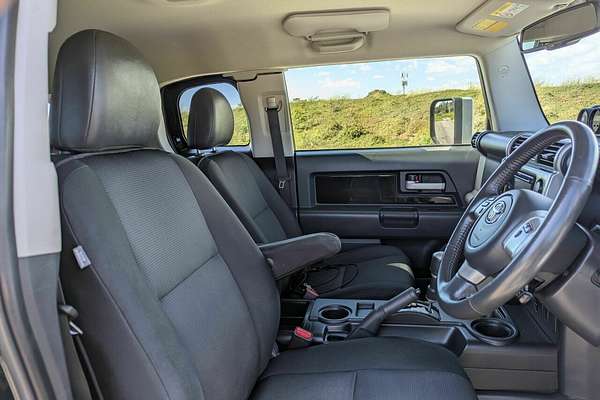 2013 Toyota FJ Cruiser GSJ15R