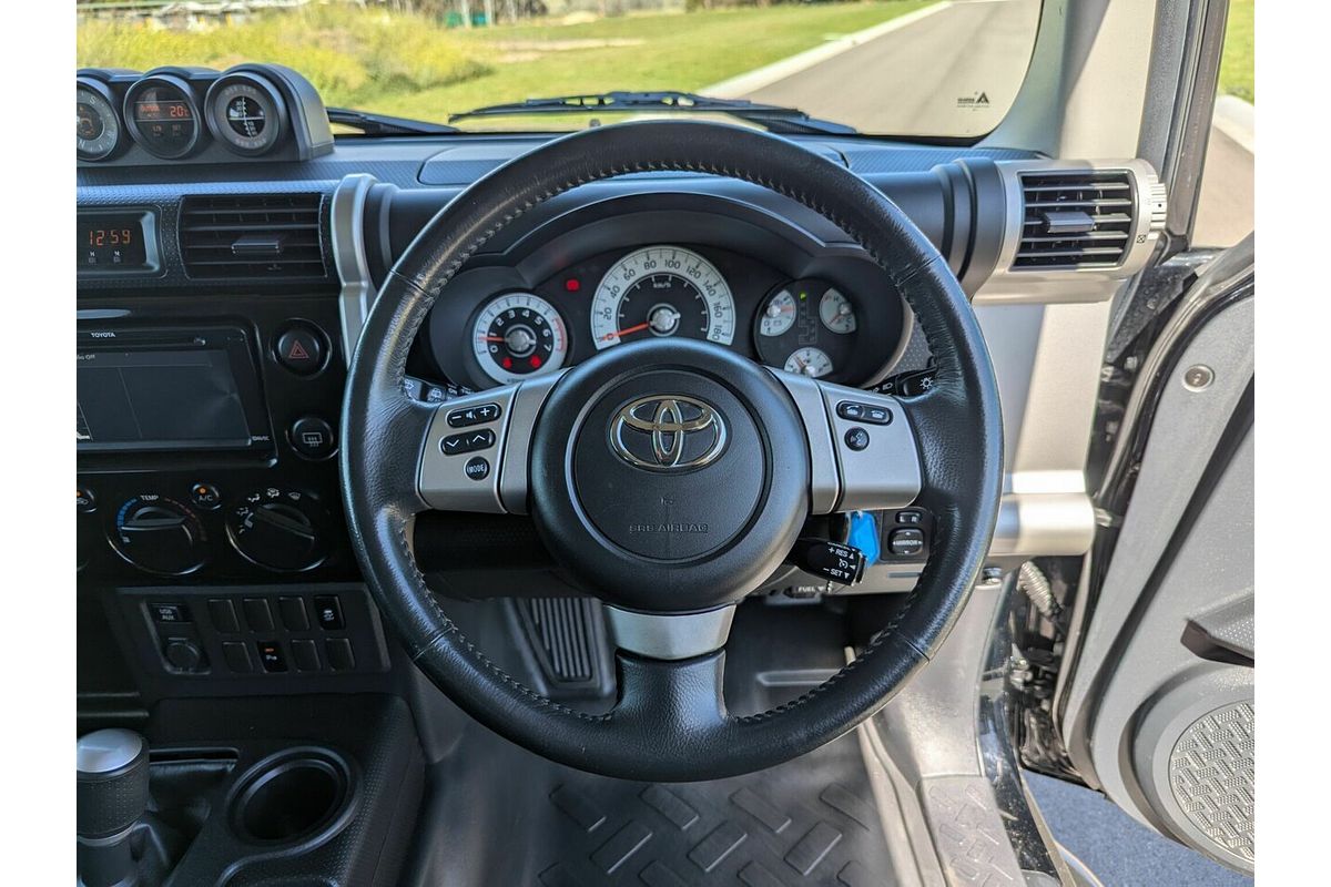 2013 Toyota FJ Cruiser GSJ15R