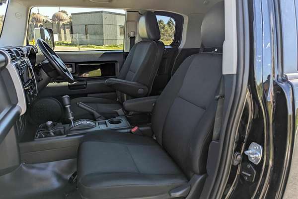 2013 Toyota FJ Cruiser GSJ15R