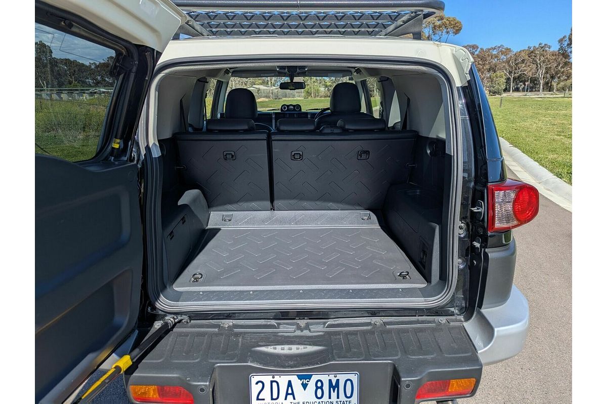 2013 Toyota FJ Cruiser GSJ15R