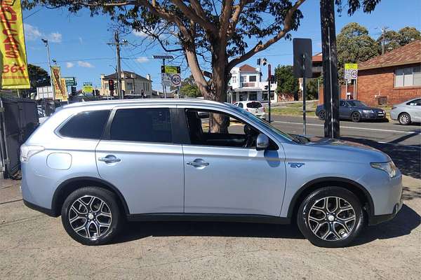 2014 Mitsubishi Outlander PHEV Aspire ZJ