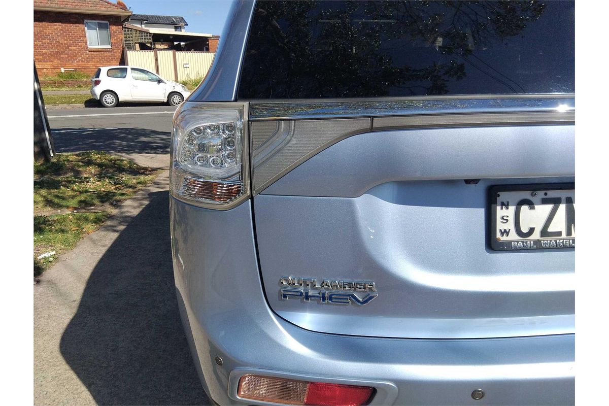 2014 Mitsubishi Outlander PHEV Aspire ZJ