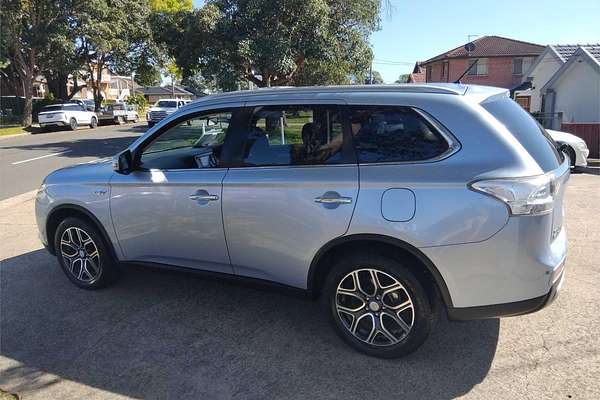 2014 Mitsubishi Outlander PHEV Aspire ZJ