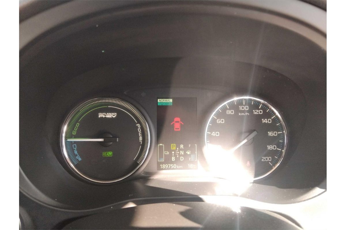 2014 Mitsubishi Outlander PHEV Aspire ZJ