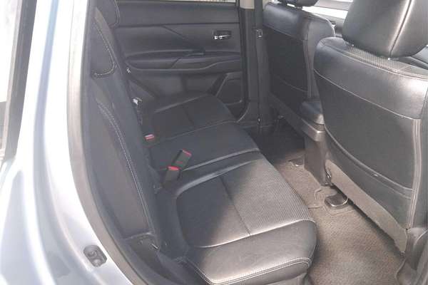 2014 Mitsubishi Outlander PHEV Aspire ZJ