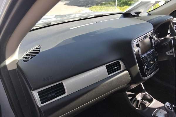 2014 Mitsubishi Outlander PHEV Aspire ZJ
