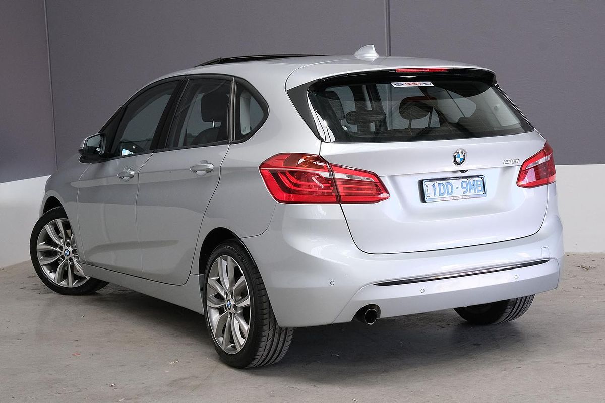 2015 BMW 2 Series 218i Sport Line F45