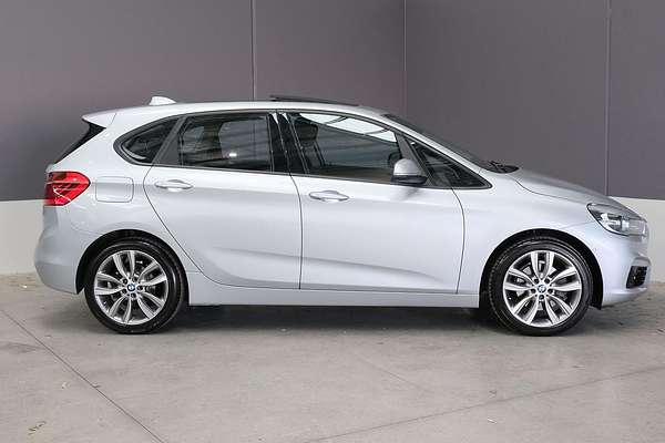 2015 BMW 2 Series 218i Sport Line F45