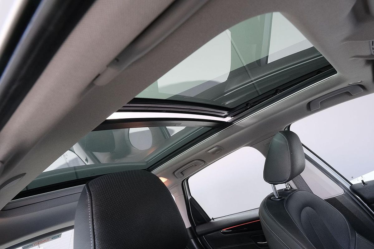 2015 BMW 2 Series 218i Sport Line F45