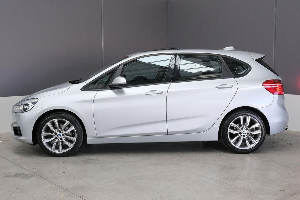 2015 BMW 2 Series 218i Sport Line F45