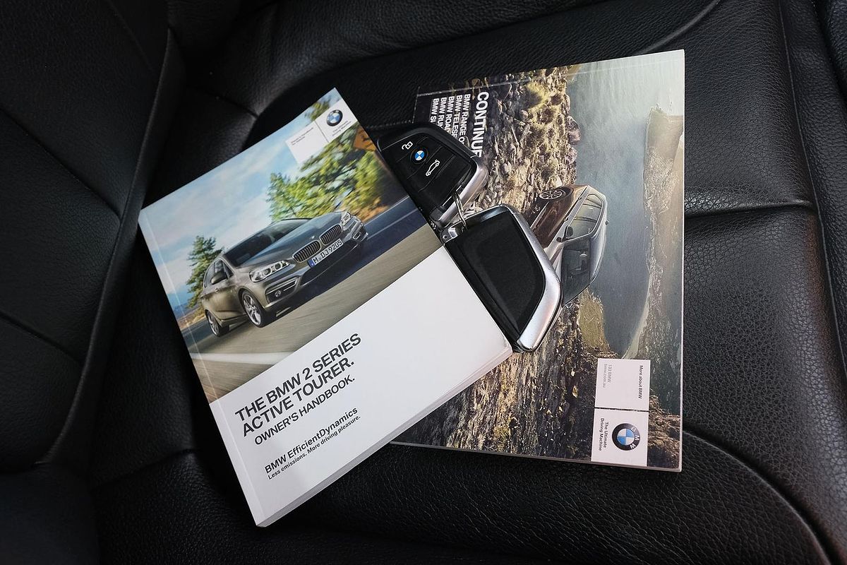 2015 BMW 2 Series 218i Sport Line F45