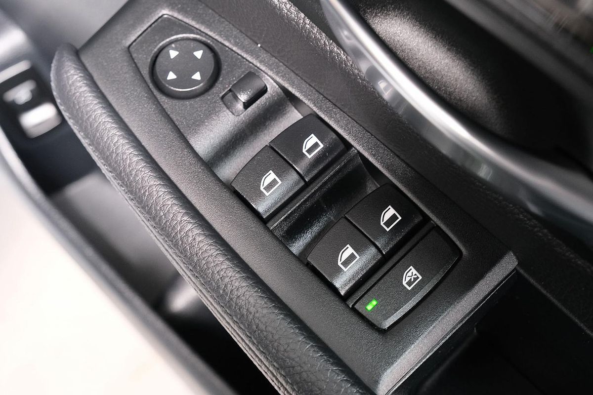 2015 BMW 2 Series 218i Sport Line F45