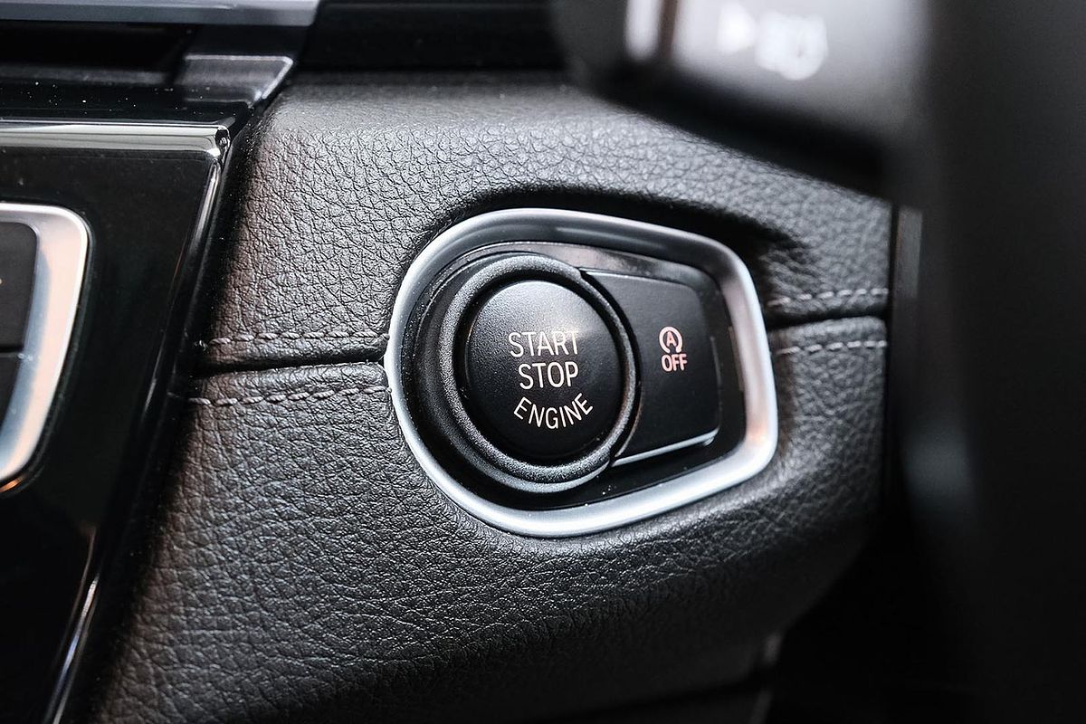 2015 BMW 2 Series 218i Sport Line F45