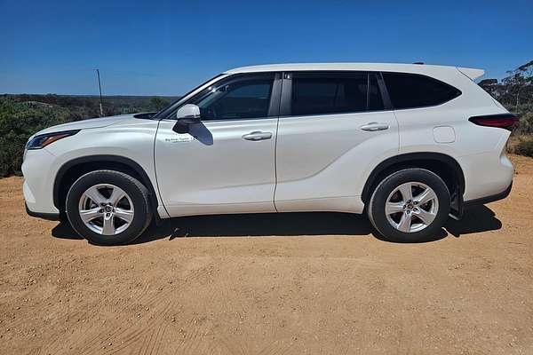 2023 Toyota Kluger GX