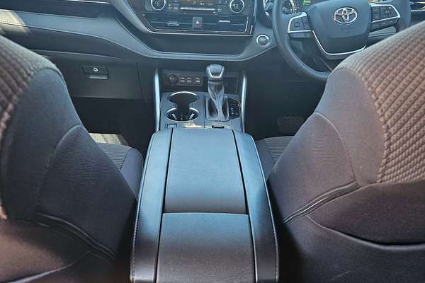 2023 Toyota Kluger GX