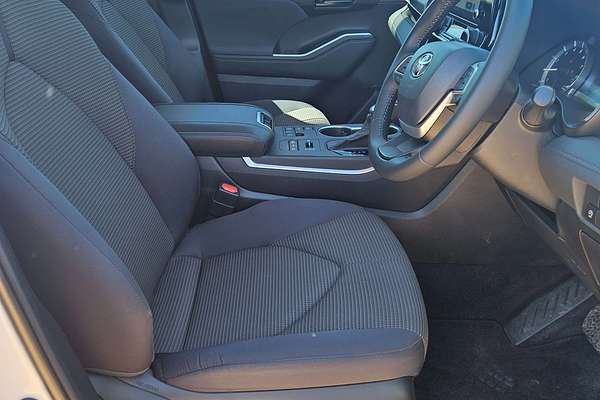 2023 Toyota Kluger GX