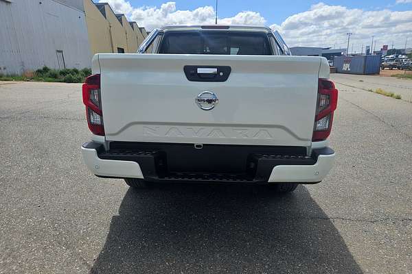 2024 Nissan Navara ST D23