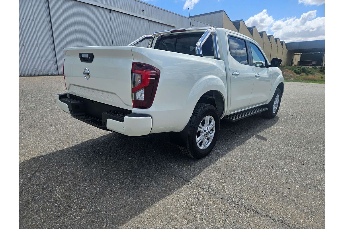 2024 Nissan Navara ST D23