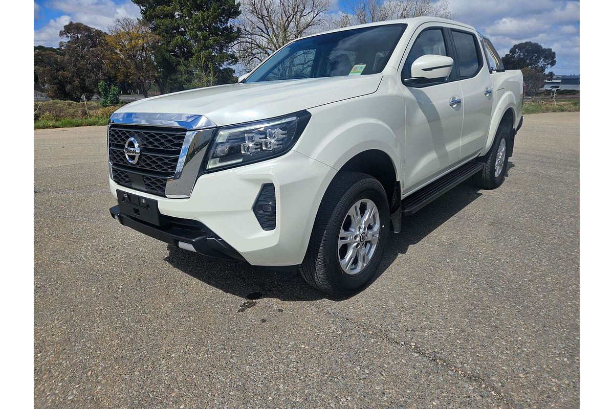 2024 Nissan Navara ST D23