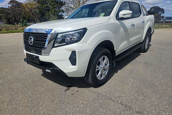 2024 Nissan Navara ST D23