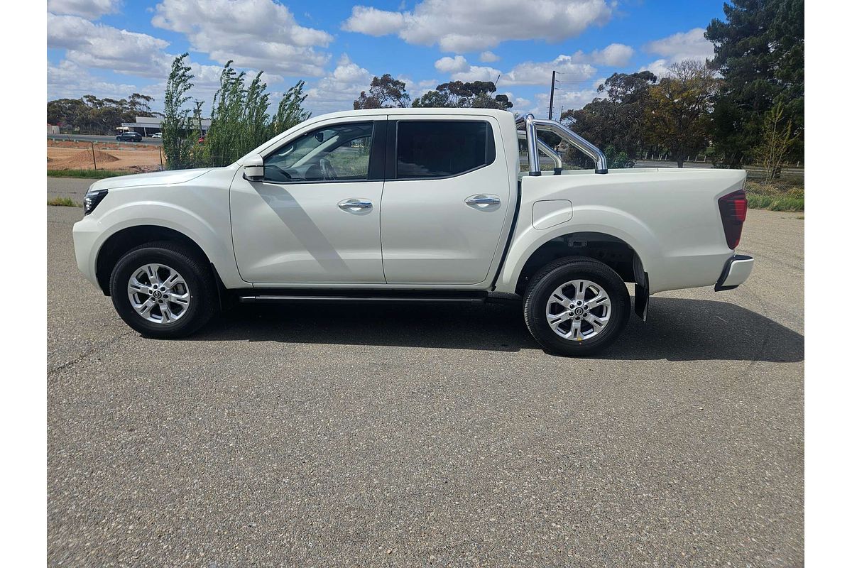 2024 Nissan Navara ST D23