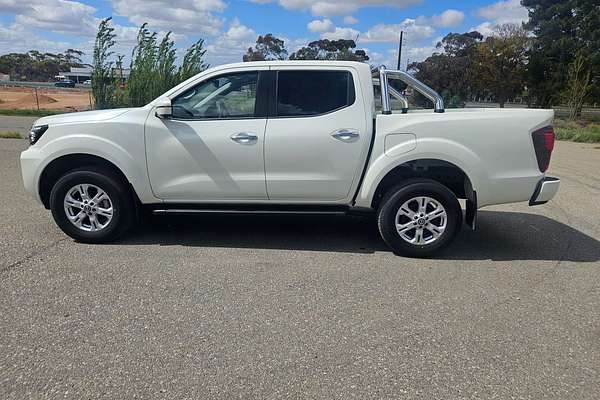 2024 Nissan Navara ST D23