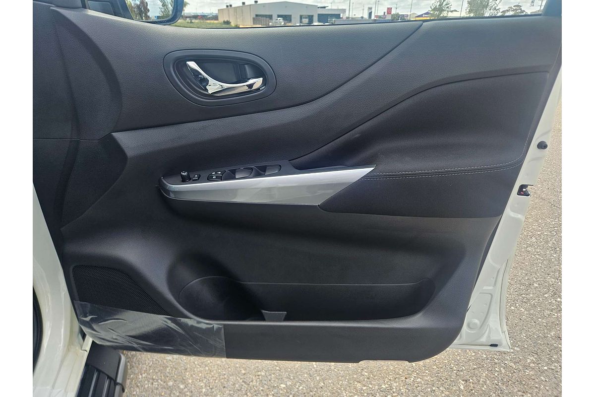 2024 Nissan Navara ST D23