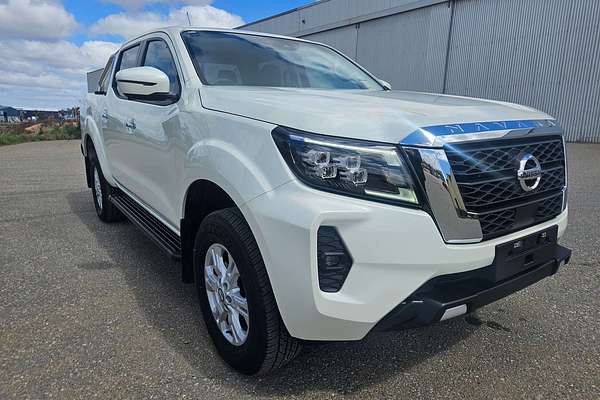 2024 Nissan Navara ST D23