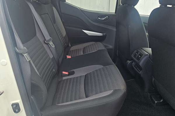 2024 Nissan Navara ST D23