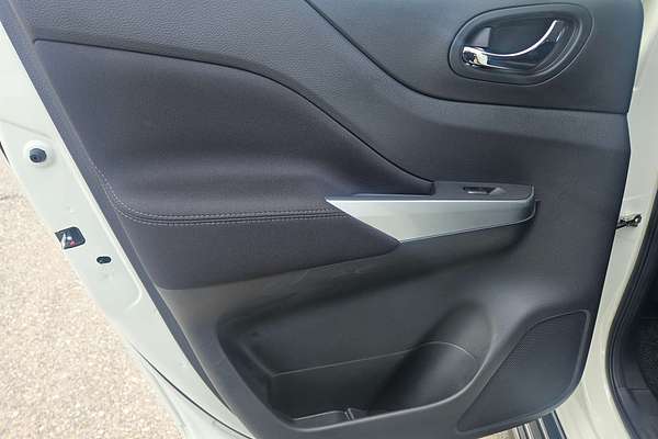 2024 Nissan Navara ST D23