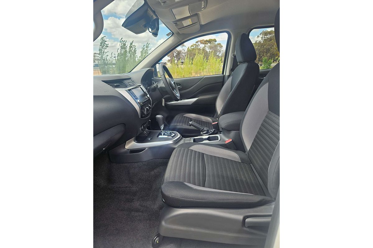 2024 Nissan Navara ST D23