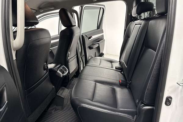 2022 Toyota Hilux SR5 GUN126R 4X4