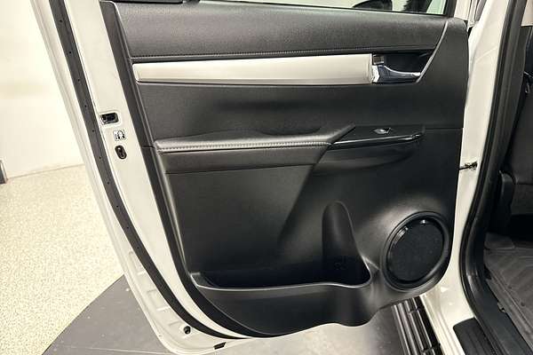 2022 Toyota Hilux SR5 GUN126R 4X4