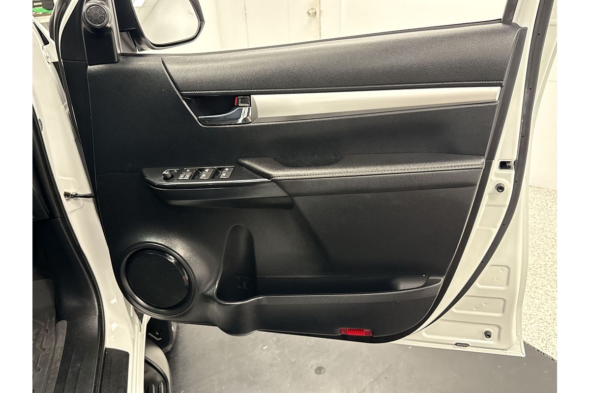 2022 Toyota Hilux SR5 GUN126R 4X4