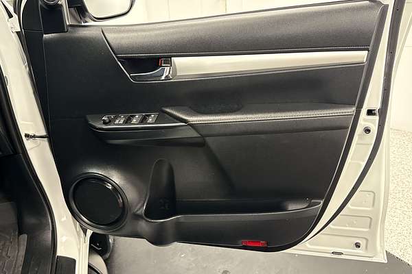 2022 Toyota Hilux SR5 GUN126R 4X4
