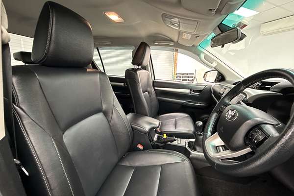 2022 Toyota Hilux SR5 GUN126R 4X4