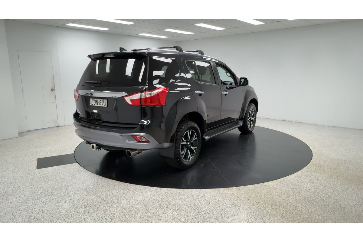 2021 Isuzu MU-X LS-T