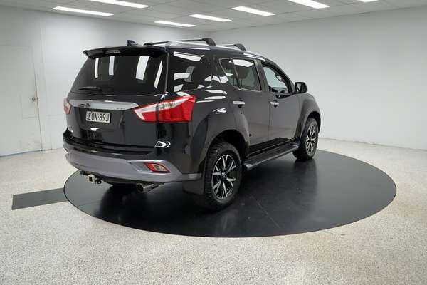 2021 Isuzu MU-X LS-T