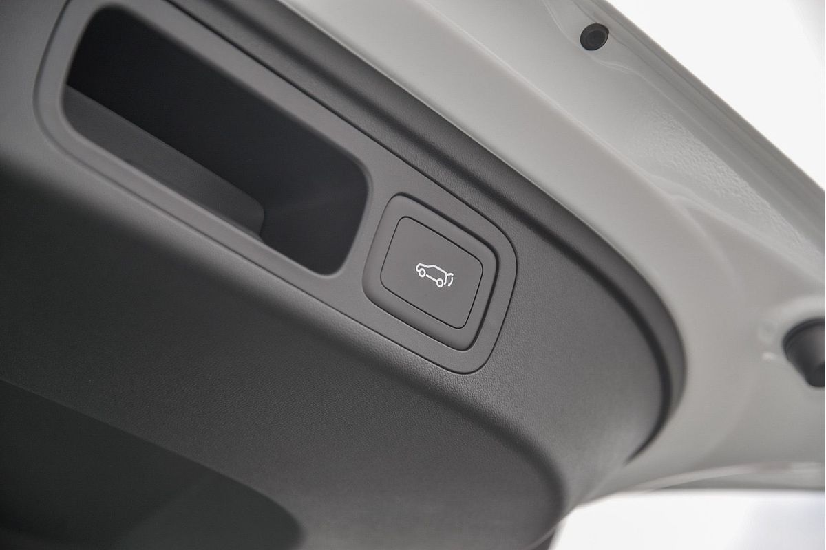 2025 MG HS Hybrid+ Essence AS33H