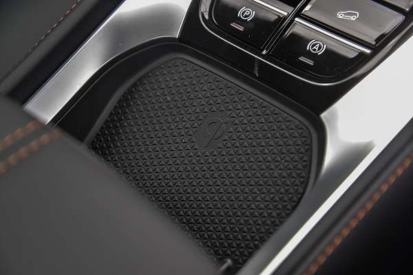 2025 MG HS Hybrid+ Essence AS33H