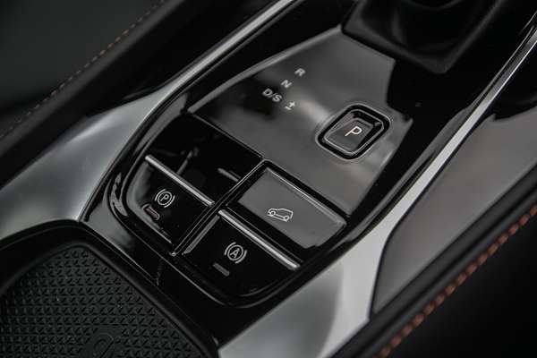 2025 MG HS Hybrid+ Essence AS33H