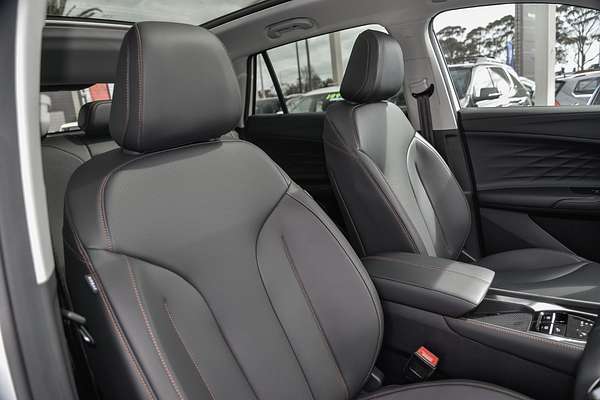 2025 MG HS Hybrid+ Essence AS33H