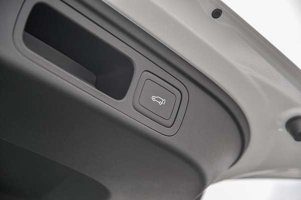 2025 MG HS Hybrid+ Essence AS33H